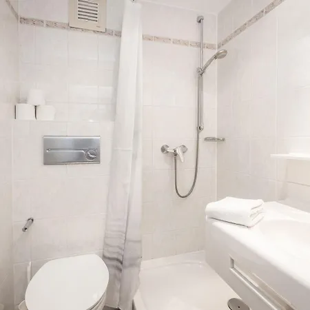 Otel Allgaeuer Bergbad Oberstdorf