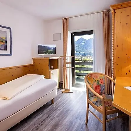 Allgaeuer Bergbad Hotel *