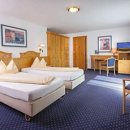 Allgaeuer Bergbad Hotel *